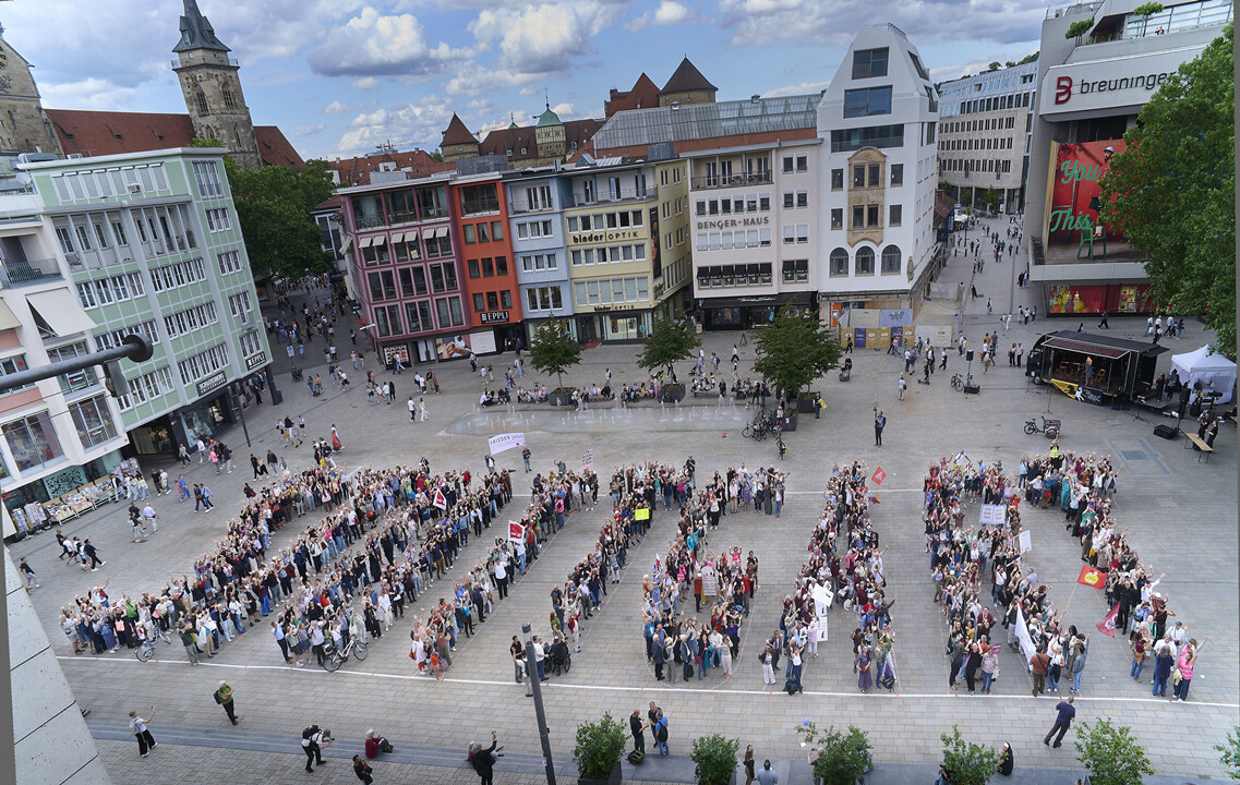 Impression von der Kundgebung auf dem Stuttgarter Marktplatz.